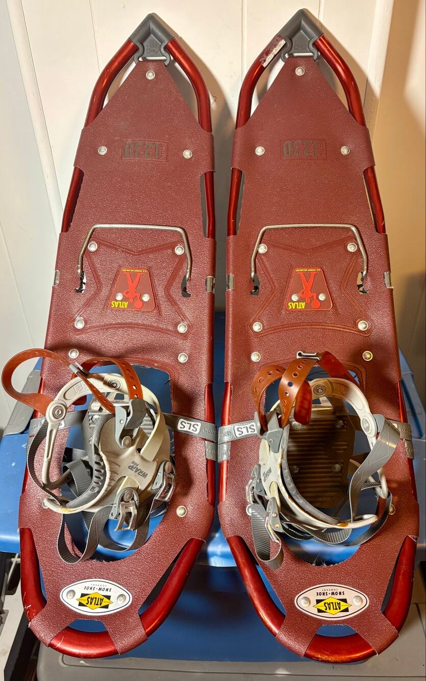 Atlas 1230 Snowshoes Maroon Red Aluminum Frame Backcountry 30 Inch Wrap Pro Bind